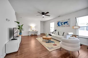 2022 Remington Oaks Cir, Cary, NC 27519 - Photo 4