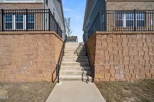 2542 Hutch Ln, Apex, NC 27523 - Photo 4