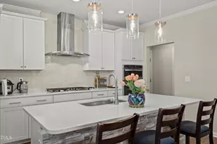 2542 Hutch Ln, Apex, NC 27523 - Photo 10