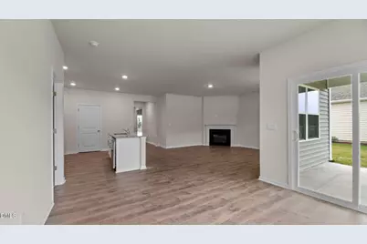 401 Conifer Street, Sanford, NC 27332 - Photo 6