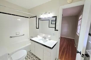 401 N Lincoln St, Benson, NC 27504 - Photo 52