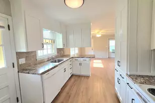 401 N Lincoln St, Benson, NC 27504 - Photo 16