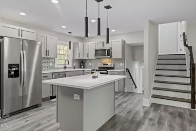 546 Rock Canyon Drive, Fayetteville, NC 28303 - Photo 2