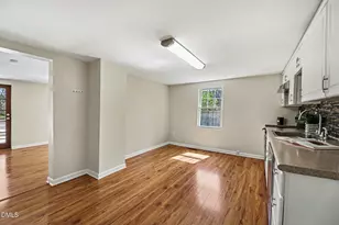 2105 Parks St, Greensboro, NC 27405 - Photo 8