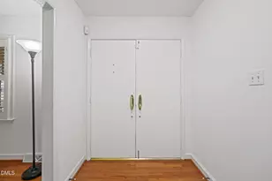 5523 Newberry Dr, Raleigh, NC 27609 - Photo 6