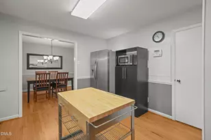 5523 Newberry Dr, Raleigh, NC 27609 - Photo 22