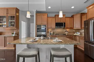 33 Heatherwood Dr, Chapel Hill, NC 27516 - Photo 6