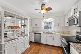 112 Rock Pointe Ln, Cary, NC 27513 - Photo 2