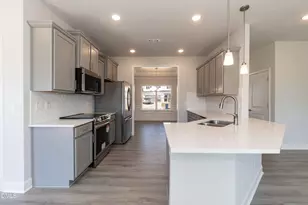 618 Melrose Ct, Sanford, NC 27330 - Photo 10