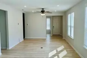 8208 White Star Dr, Fuquay-Varina, NC 27526 - Photo 2