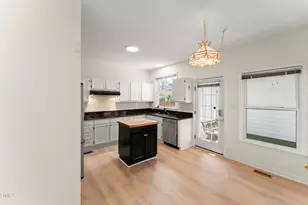 107 Crestpoint Ct, Cary, NC 27513 - Photo 16