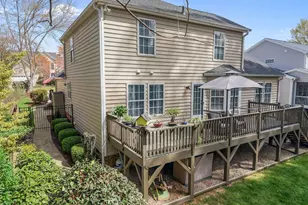 105 Cedarpost Dr, Cary, NC 27513 - Photo 10