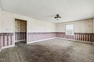 906 E Green St, Franklinton, NC 27525 - Photo 8