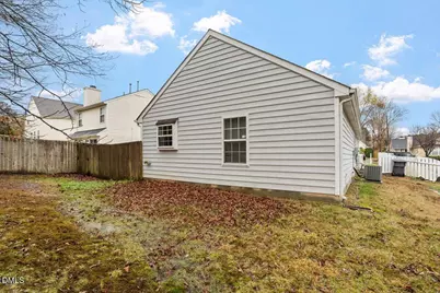 204 Thorncrest Drive, Apex, NC 27539 - Photo 32