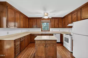 2022 Englewood Dr, Apex, NC 27539 - Photo 28