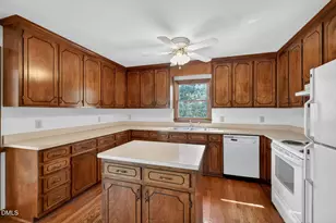 2022 Englewood Dr, Apex, NC 27539 - Photo 30