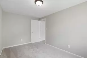 612 N 4th St, Smithfield, NC 27577 - Photo 22