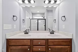 205 S Eastwood Dr, Benson, NC 27504 - Photo 28