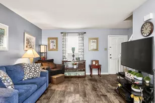 1042 Nottingham Ct, Cary, NC 27511 - Photo 4