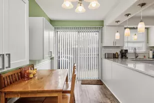 1042 Nottingham Ct, Cary, NC 27511 - Photo 10