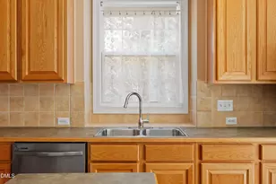 101 Fringe Tree Ct, Cary, NC 27519 - Photo 8