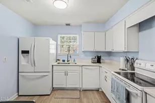 6407 New Market Way, Raleigh, NC 27615 - Photo 10