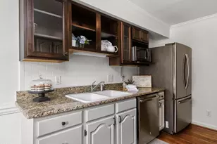 6703 Queen Annes Dr, Raleigh, NC 27613 - Photo 8
