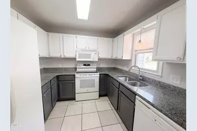 5621 Split Oak Way, Raleigh, NC 27609 - Photo 2