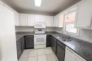 5621 Split Oak Way, Raleigh, NC 27609 - Photo 2