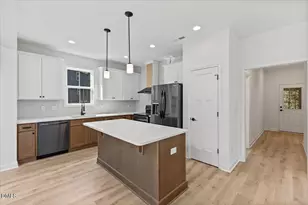 106 Sherwood Ln, Hillsborough, NC 27278 - Photo 2