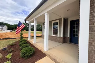 313 Longleaf Gln Ln, Zebulon, NC 27597 - Photo 2