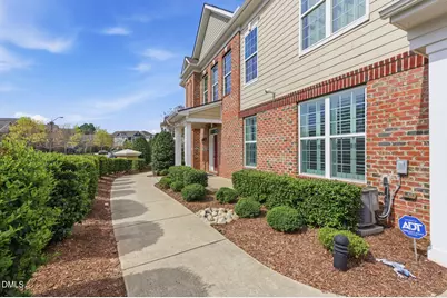 10210 Sablewood Drive #114, Raleigh, NC 27617 - Photo 2