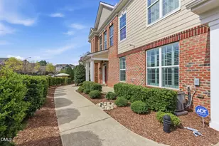 10210 Sablewood Dr, Raleigh, NC 27617 - Photo 2