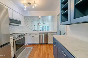 812 Green Ridge Dr, Raleigh, NC 27609 - Photo 2