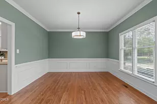 100 Planters Wood Ln, Cary, NC 27518 - Photo 10