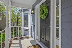1006 Lantern Light Ct, Apex, NC 27502 - Photo 2
