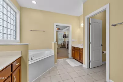 605 N Scotswood Boulevard, Hillsborough, NC 27278 - Photo 26