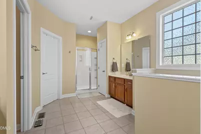 605 N Scotswood Boulevard, Hillsborough, NC 27278 - Photo 18