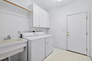 101 Magerton Ct, Cary, NC 27511 - Photo 26