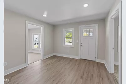 403 W Noble Street, Selma, NC 27576 - Photo 6