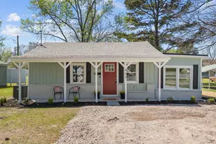 403 W Noble St, Selma, NC 27576 - Photo 1