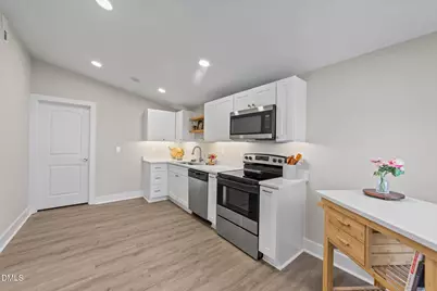 403 W Noble Street, Selma, NC 27576 - Photo 8