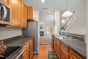 842 Queen City Cres, Apex, NC 27523 - Photo 8