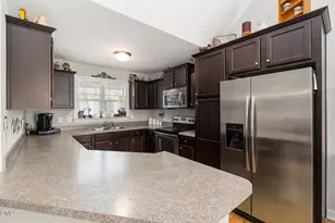 245 Oxfordshire Dr, Fuquay Varina, NC 27526 - Photo 18