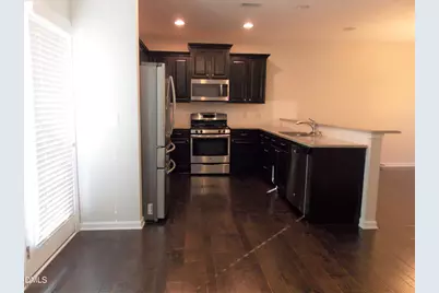 509 N Tunstall Avenue, Apex, NC 27502 - Photo 4