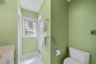 2908 Fairview Rd, Raleigh, NC 27608 - Photo 20