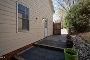 828 Reading Cir, Raleigh, NC 27615 - Photo 10