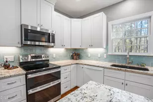 828 Reading Cir, Raleigh, NC 27615 - Photo 24