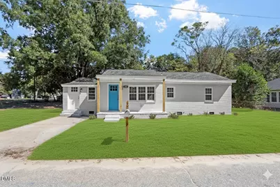 604 E Townsend Street, Dunn, NC 28334 - Photo 1