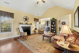 25 Walnut View Ct, Youngsville, NC 27596 - Photo 4